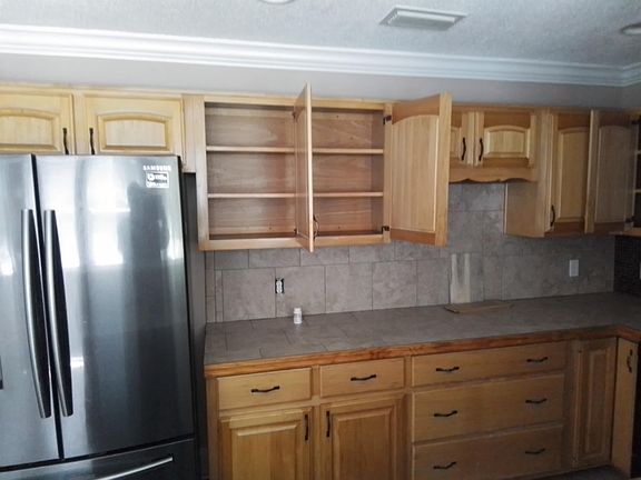 4th image of 17 Timberwood Ct