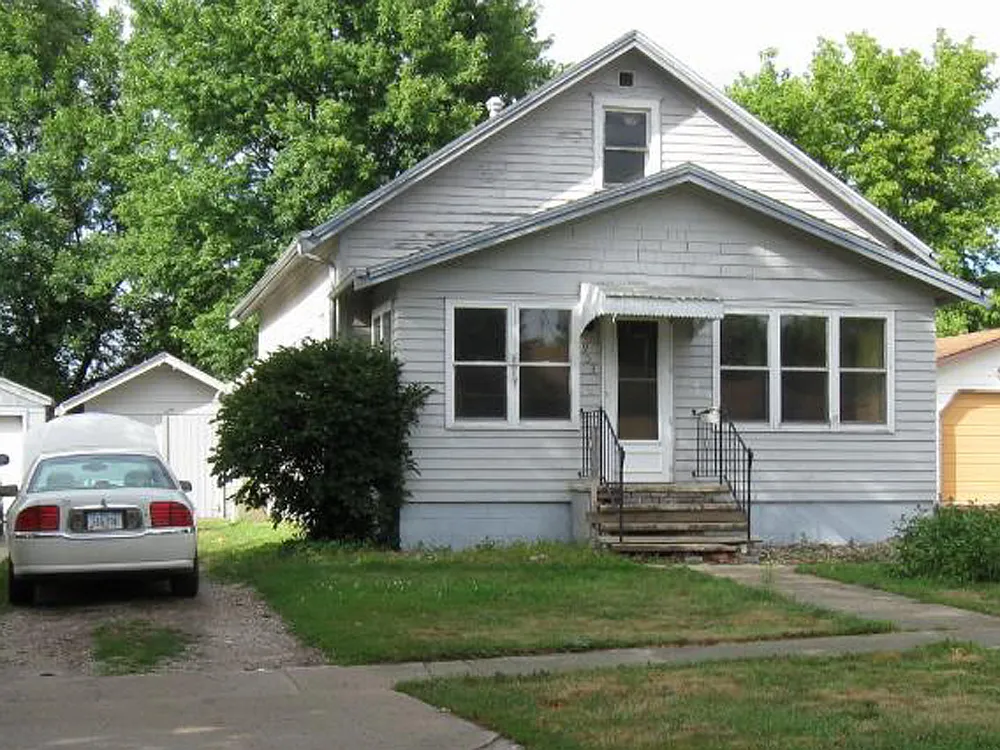 2 bed, 1018 sqft, $850 — Photo 1
