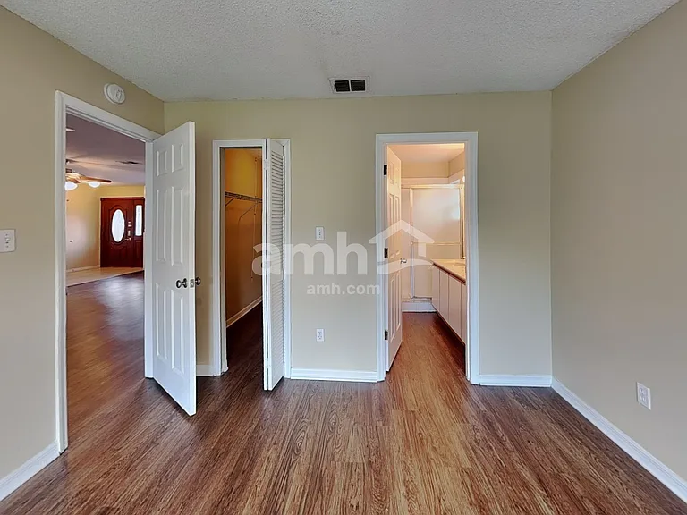 1014 Gore Dr — Photo 10