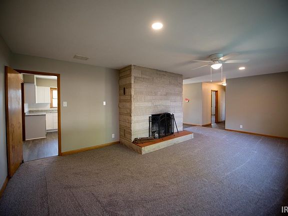 4th image of 2 E Henry St