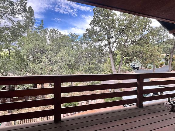 4th image of 1006 N Matterhorn Rd