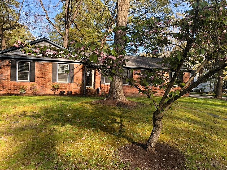 1st image of 723 Prescott Cir