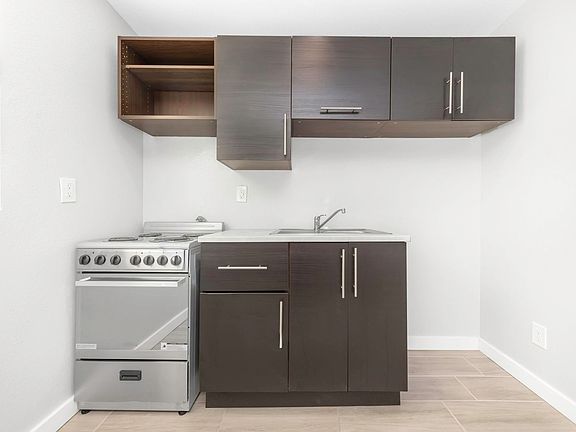 5th image of 3000 Beach Blvd S #4A
