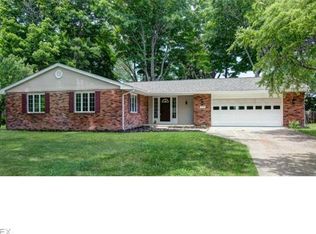 5570 Ericson Ln, Willoughby, OH 44094