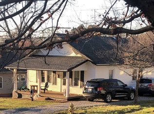 422 6th St SW, Conover, NC 28613