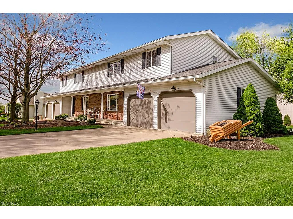 192 E Heatherwood Dr photo 1