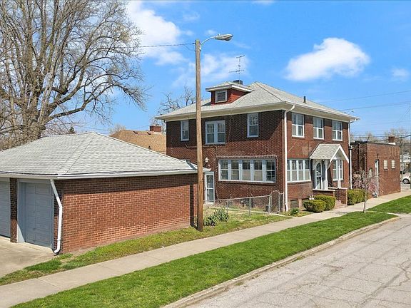 2nd image of 1050 Nelson Ave