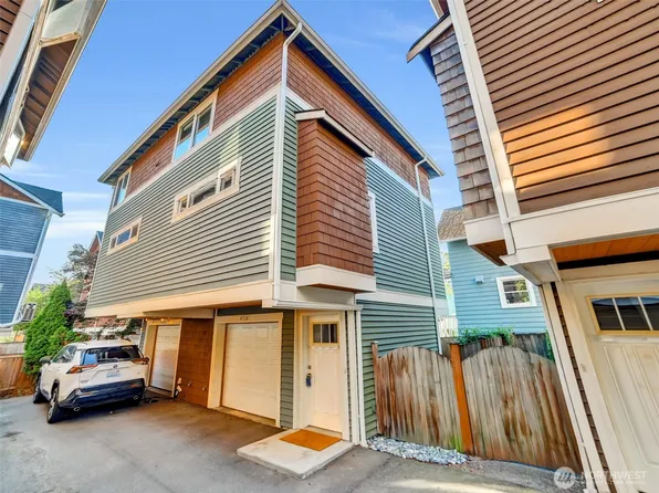 4516 Dayton Avenue N, Seattle, WA 98103