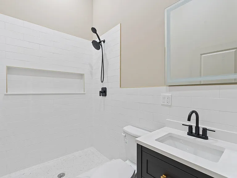150 W Side Ave #1 — Photo 18