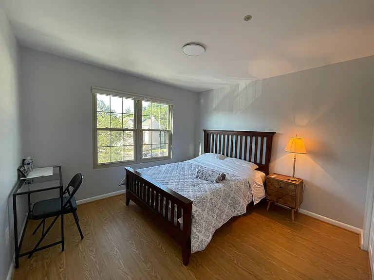 40 Sandstone Ct #L — Photo 24