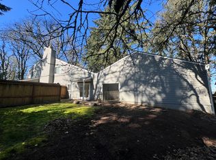 2690 NW Briarwood Pl #1, Albany, OR 97321