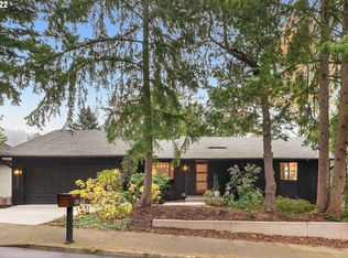 3080 SW Raleighview Dr, Portland, OR 97225