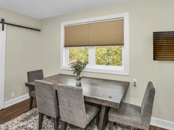 224-01 Kingsbury Avenue image 5 of 17