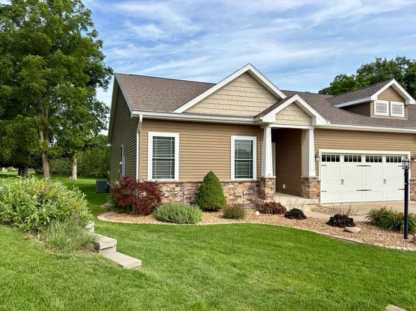 1806 Lake Ridge Ct #1806, Mahomet, IL 61853