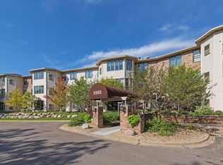 5985 Rowland Rd APT 206, Minnetonka, MN 55343