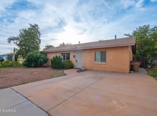 1070 Circle Dr, Las Cruces, NM 88005