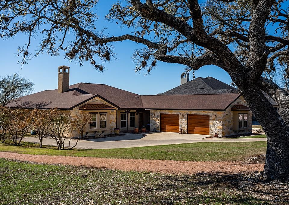 1st image of 4015 Comanche Trace Dr