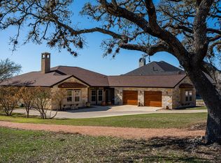 4015 Comanche Trace Dr, Kerrville, TX 78028