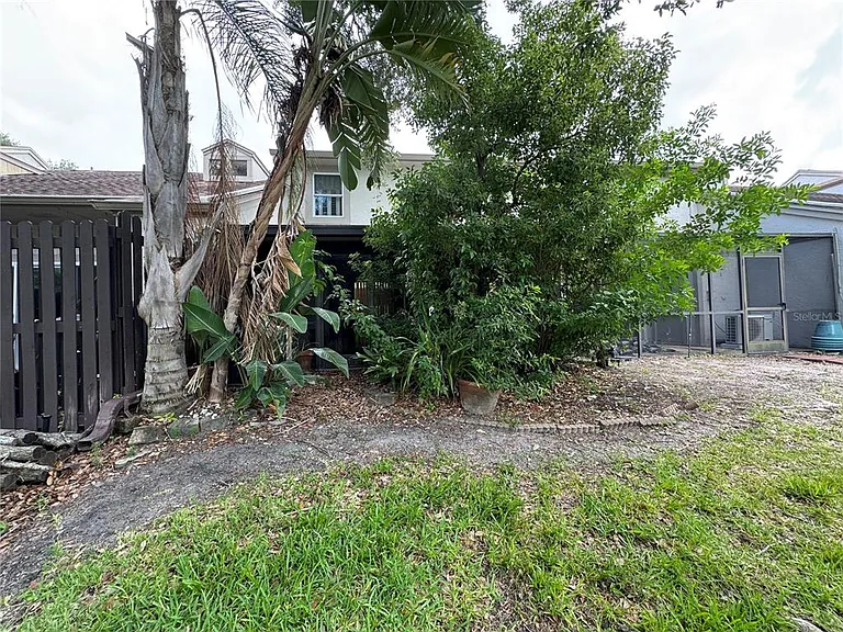 705 Bough Ave — Photo 2
