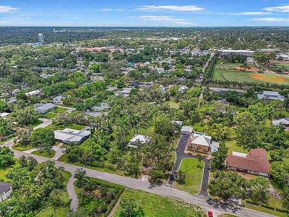 4th image of 3601 Riverview Blvd #9
