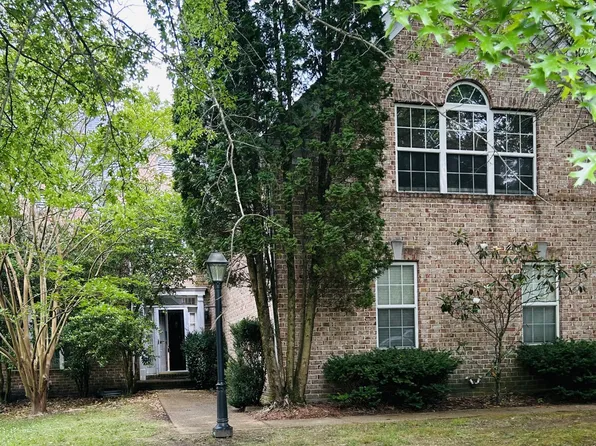 8069 Poplarwood Rd, Nashville, TN 37221