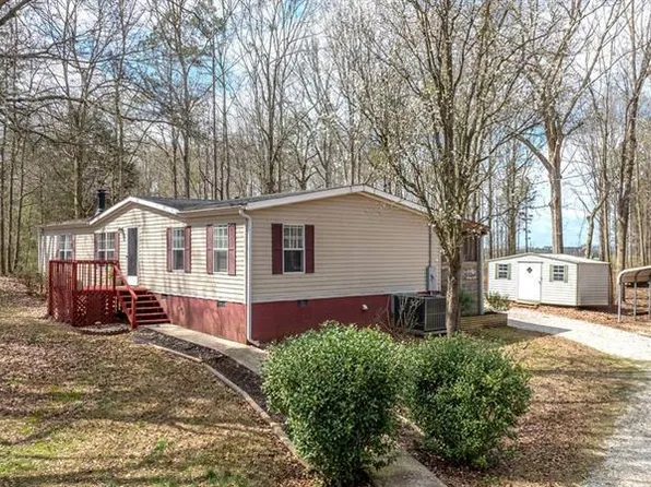 2410 Whippoorwill Trl, Hartwell, GA 30643
