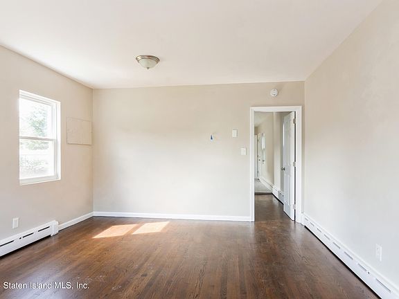 3rd image of 590 Villa Ave