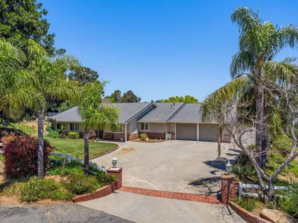 2515 Olive Hill Ln, Fallbrook, CA 92028