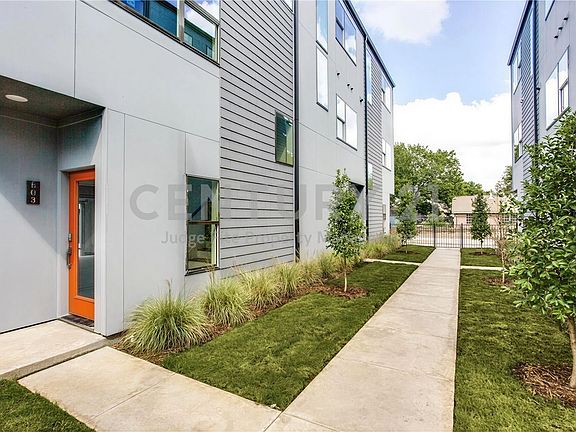 2nd image of 427 W 10th St APT 303