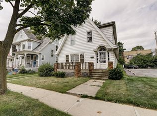 832 Wisconsin Ave, Racine, WI 53403