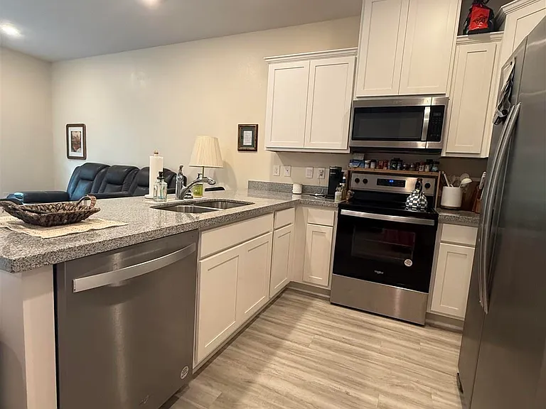 9469 Nature Creek Ln — Photo 3