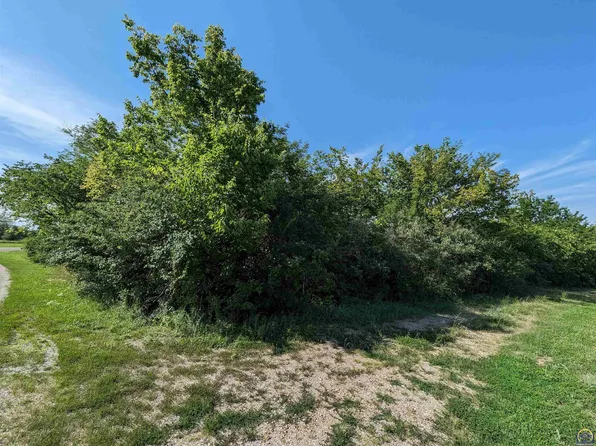 6657 Crescent Rim Dr, Ozawkie, KS 66070