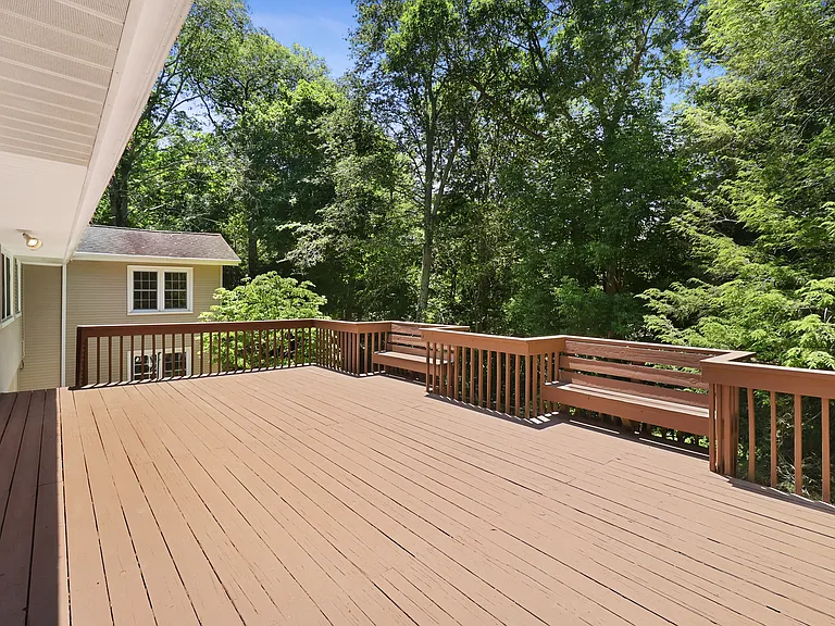 182 Weaver St — Photo 6