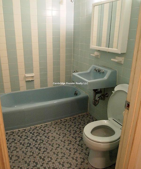 2nd image of 2018 Commonwealth Ave #46-111Q