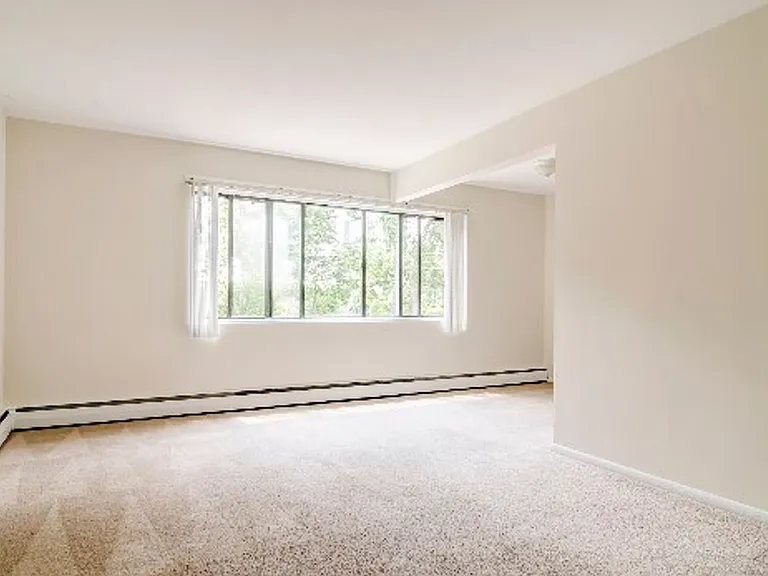 701 University Ave SE — Photo 3