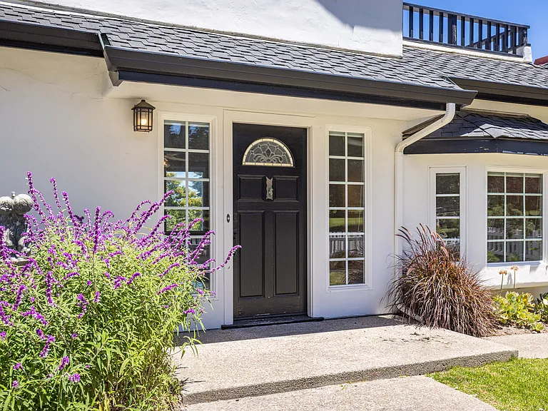 1250 Del Monte Blvd — Photo 3