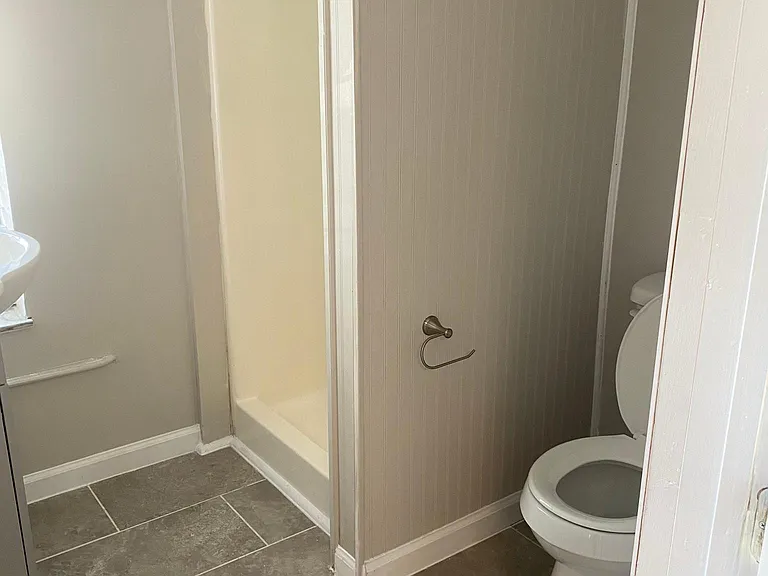 1434 6th Ave #5 — Photo 10