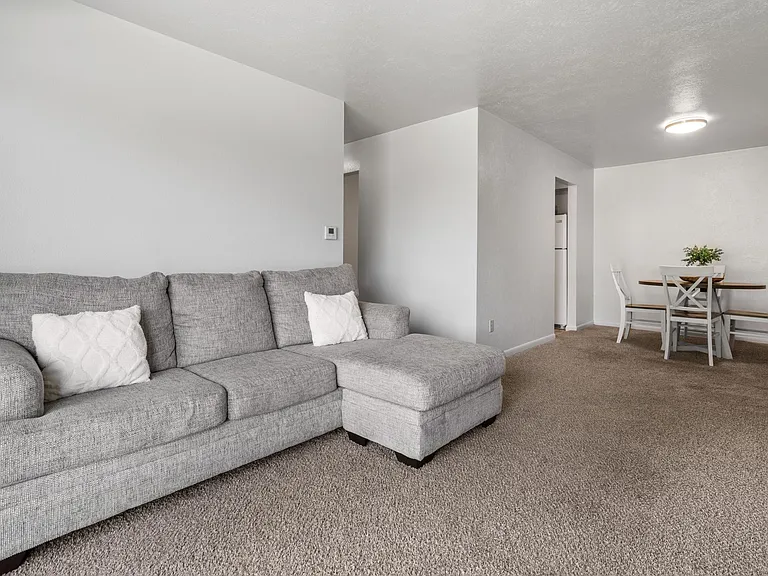 Creekside Terre Apartments — Photo 6