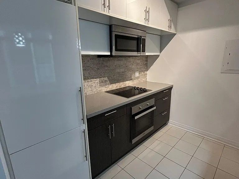 8 Mercer St #706 — Photo 18