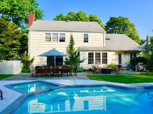 16 Harbor Ln, Rye, NY 10580