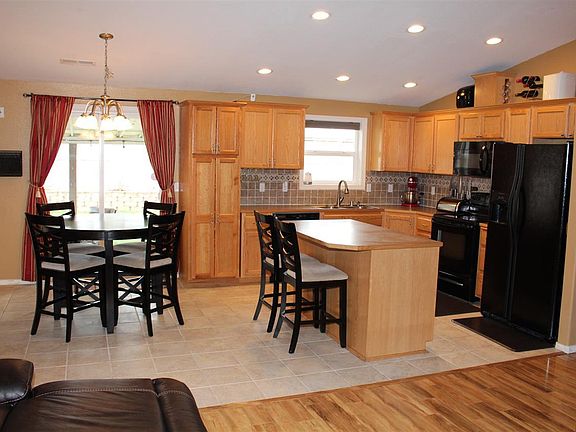4th image of 5308 Roosevelt Dr