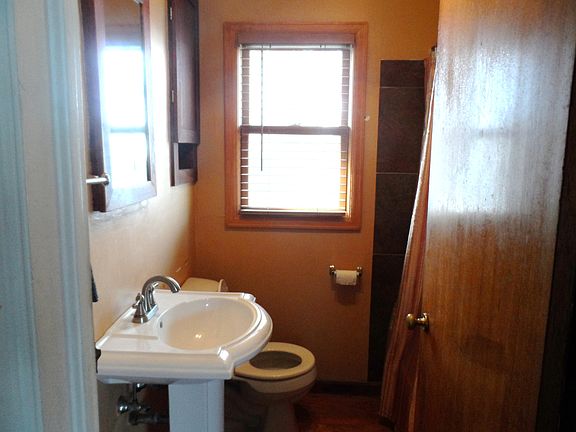 3rd image of 1520 Ord St