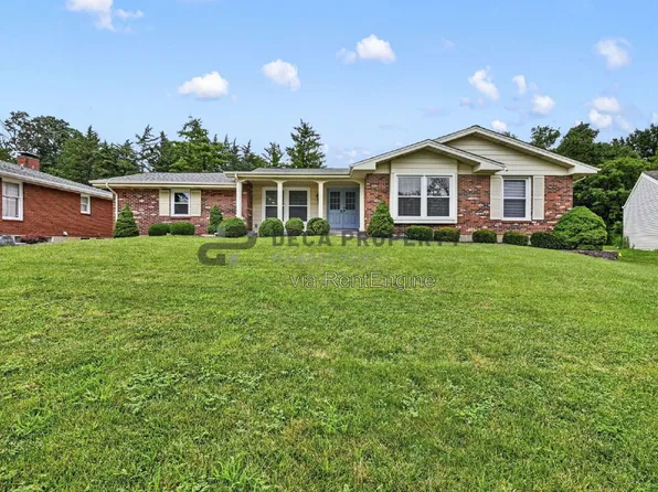 10327 Dorenshire Ct, Saint Louis, MO 63128