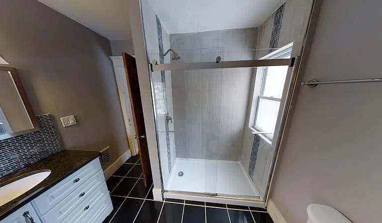 918 E Colvin St — Photo 16