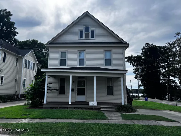219 N Church St #B, Hertford, NC 27944