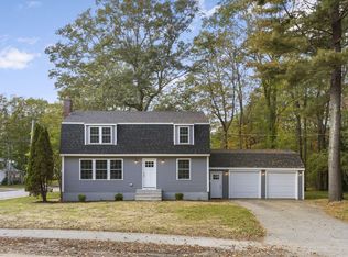 30 Baribeau Dr, Brunswick, ME 04011