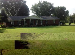 1717 Tumbling Creek Rd, Gleason, TN 38229