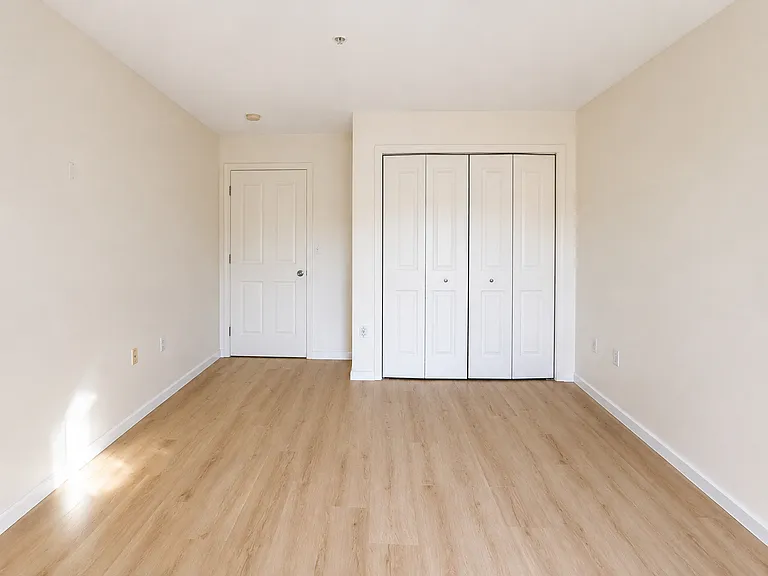 30 Franklin St #309 — Photo 9