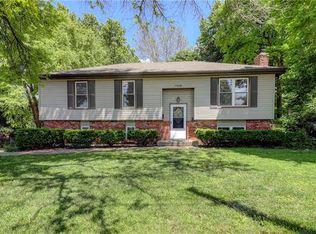 7305 Nieman Rd, Shawnee, KS 66203