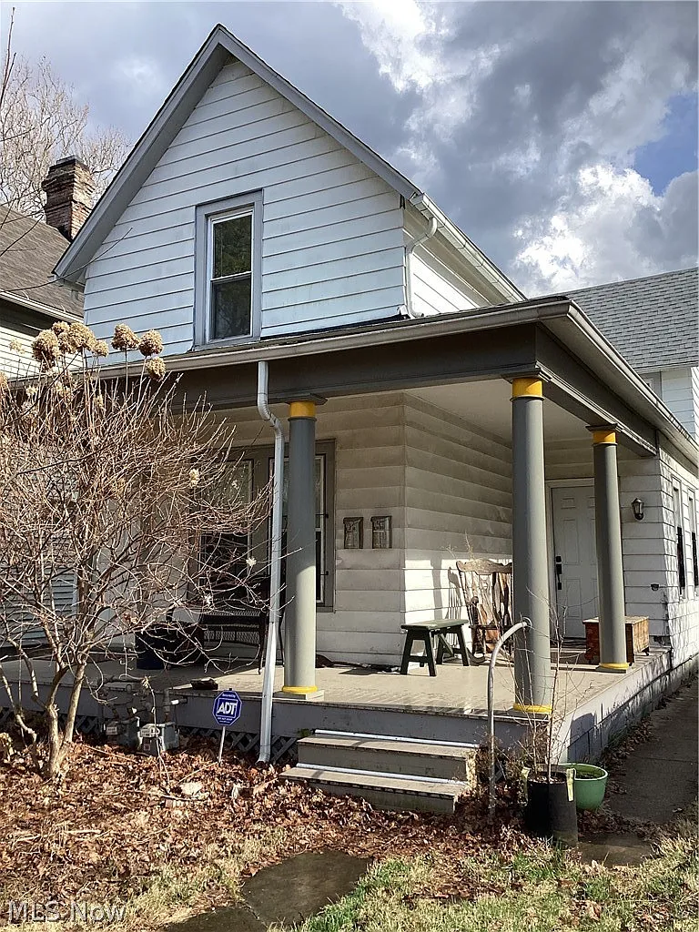 6009 Clinton Ave photo 1